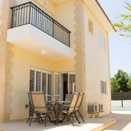 Mina * Protaras